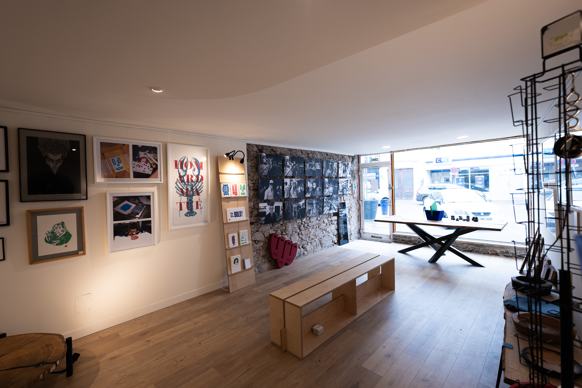 Espace d'exposition dans la galerie d'arts Atelier-Atelier