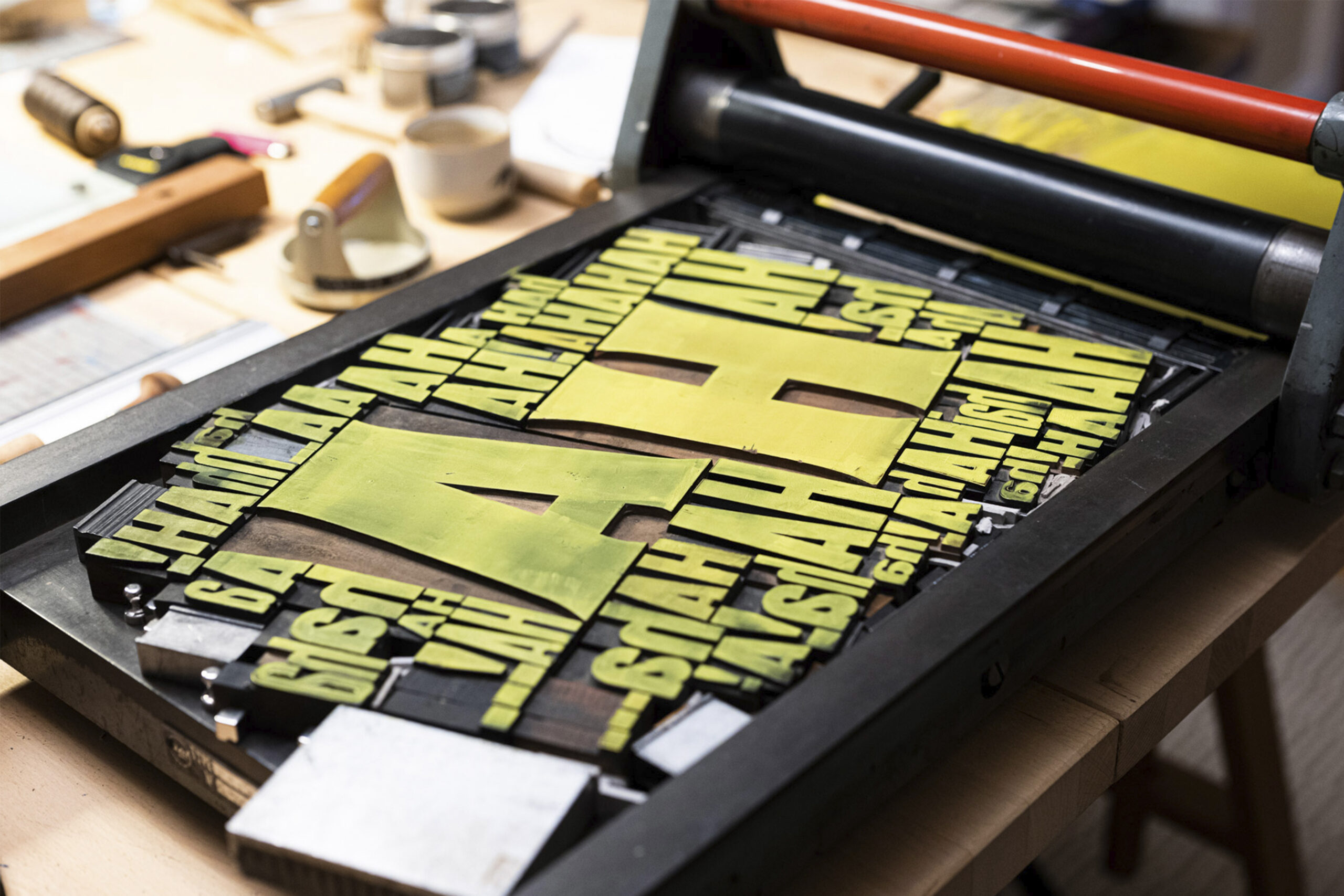 Cadet Roussel 0000 Onomatopes Hahahaha Gravure Lettres Typographiques En Bois